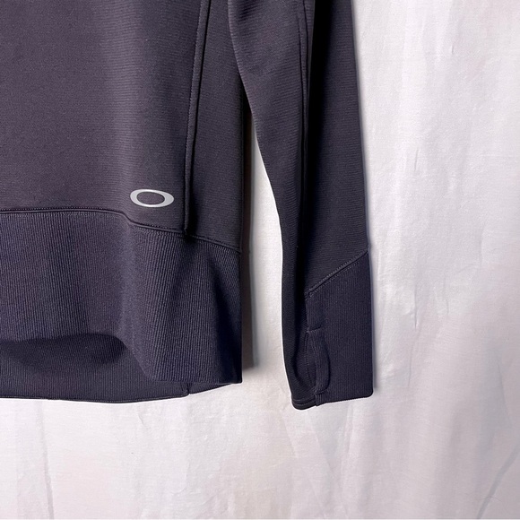Oakley | Deep Plum Softshell Fleece Hoodie, Medium - Picture 3 of 6